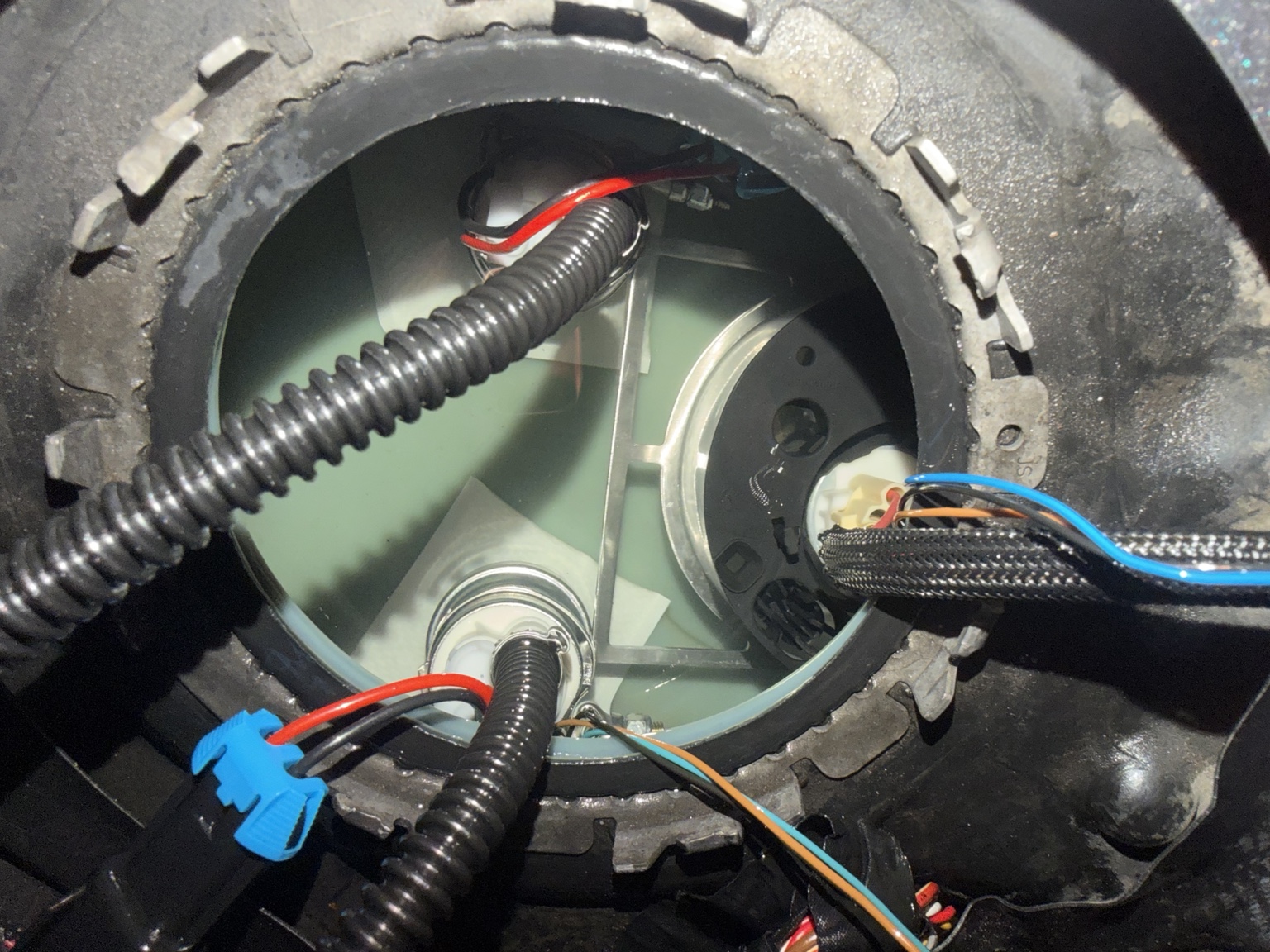 Stage 1 installed inside fuel tank